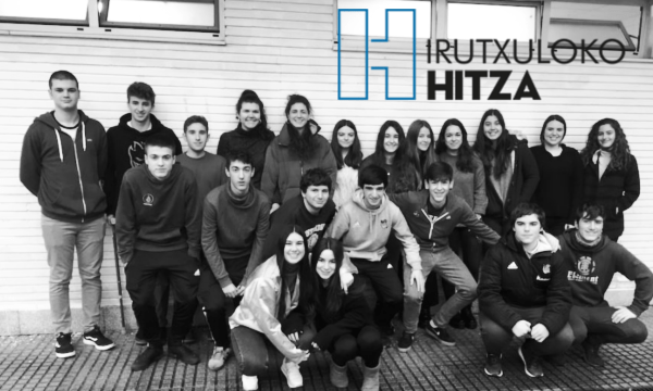 LOS ALUMNOS DE BACH2 EN LAS NOTICIAS DEL SEMANAL HIRUTXULOKO HITZA