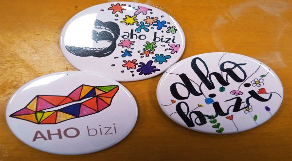 Chapas de Euskaraldia. Diseños de los alumnos de 2°ESO