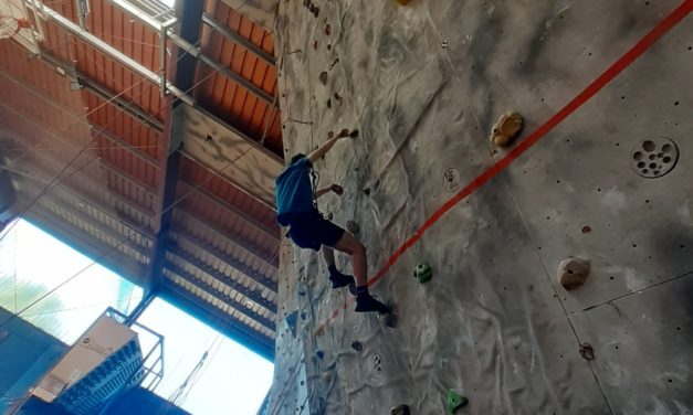 Antigua-Luberriko ikasleak Kirol Eskaladan