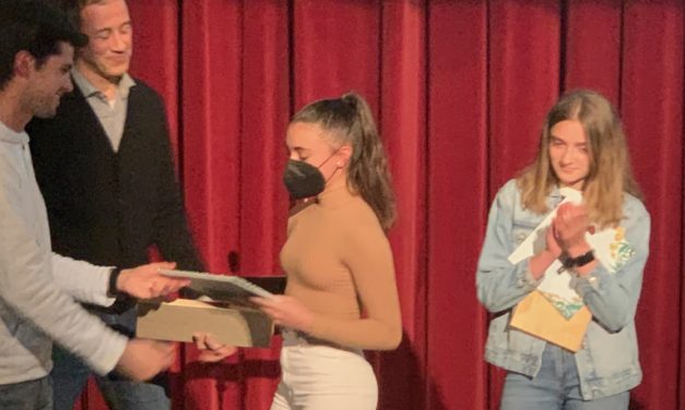 PRIMER PREMIO EN EL CONCURSO LITERARIO DE URNIETA
