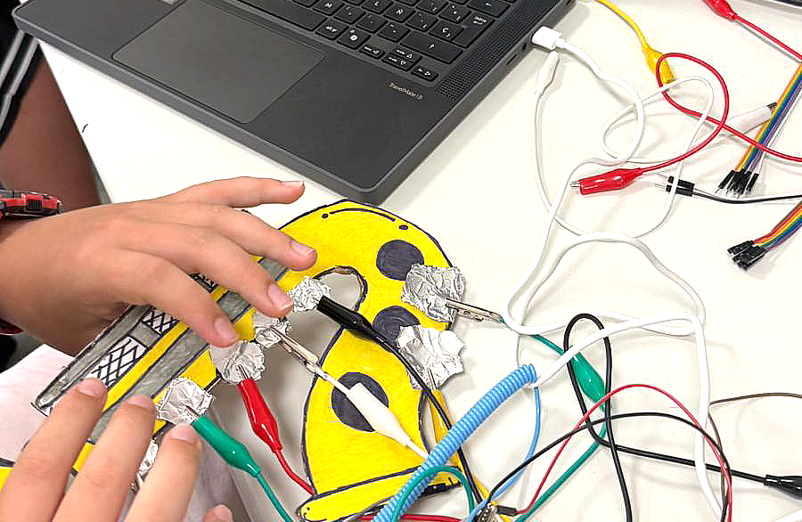 MUSIKA  TRESNAK  PROGRAMATZEN